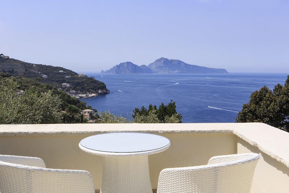 Hotel Vista Di Capri Massa Lubrense Exterior photo